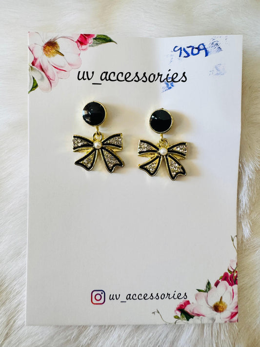 Bow earrings