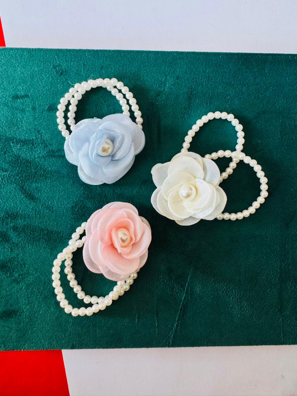 Pearl flower band