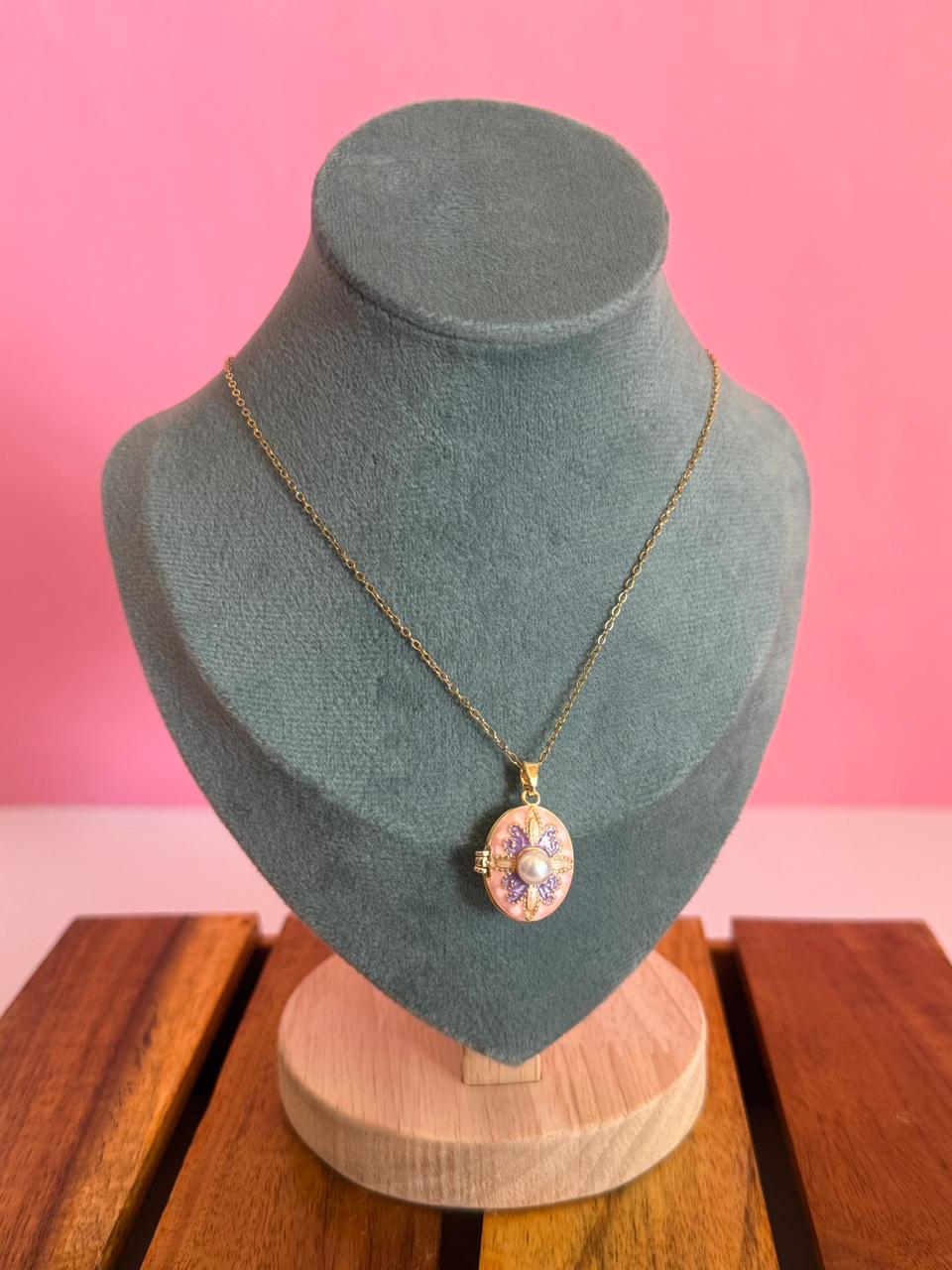 Pink oval openable charm chain