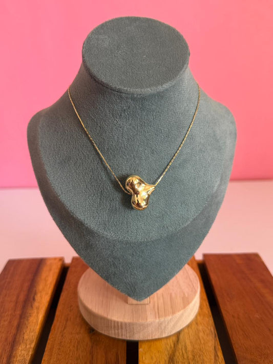 Gold stone heart chain