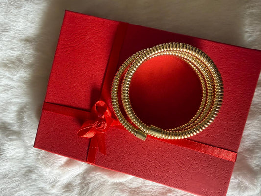 Gold spiral bracelet