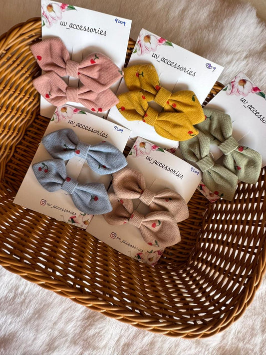 Mini bow clips cherry