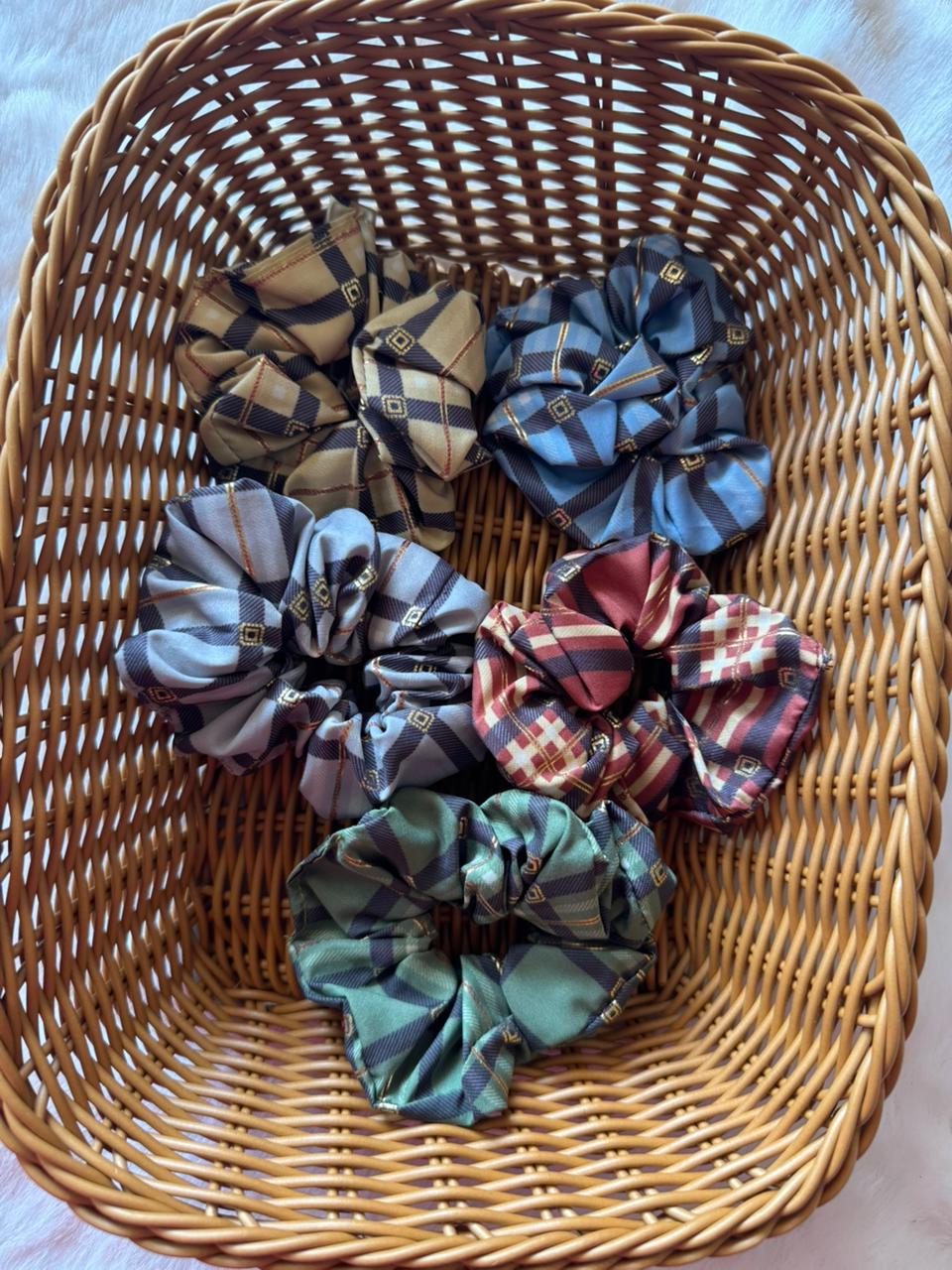 Printed scrunchies big