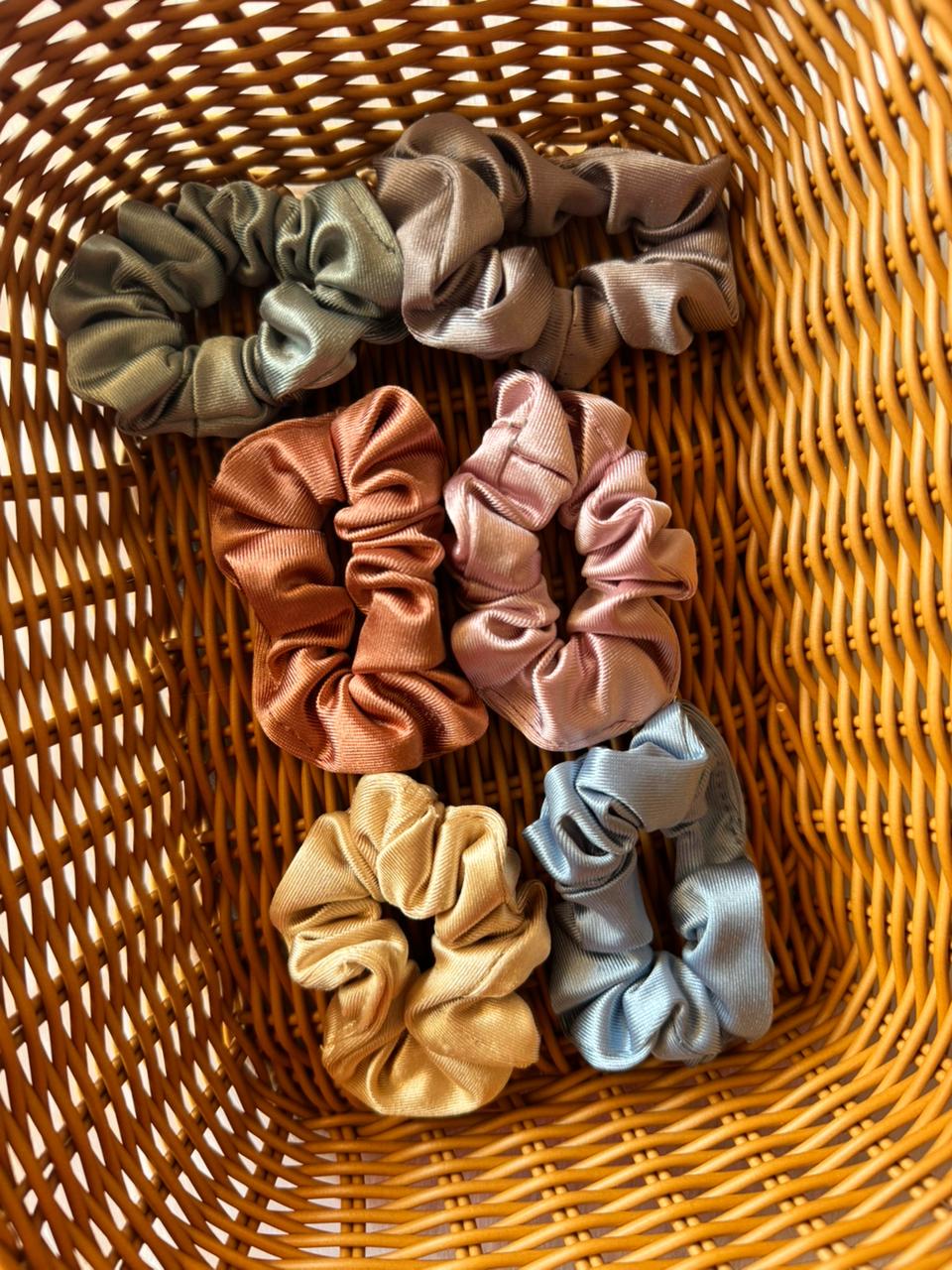 Self stripes scrunchies