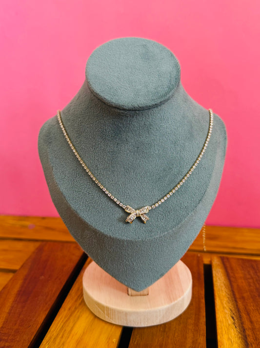 White bow stone chain