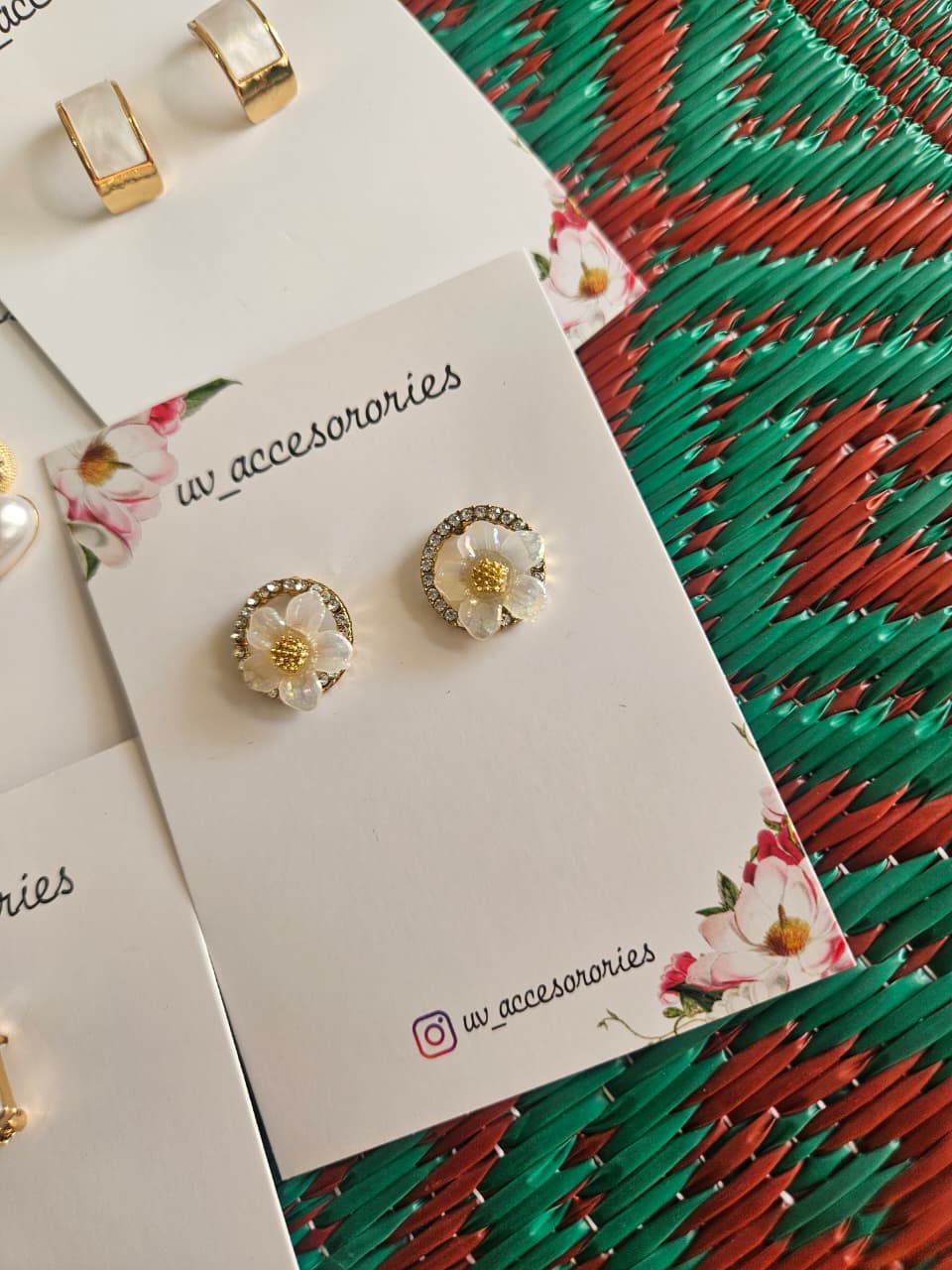 Flower studs