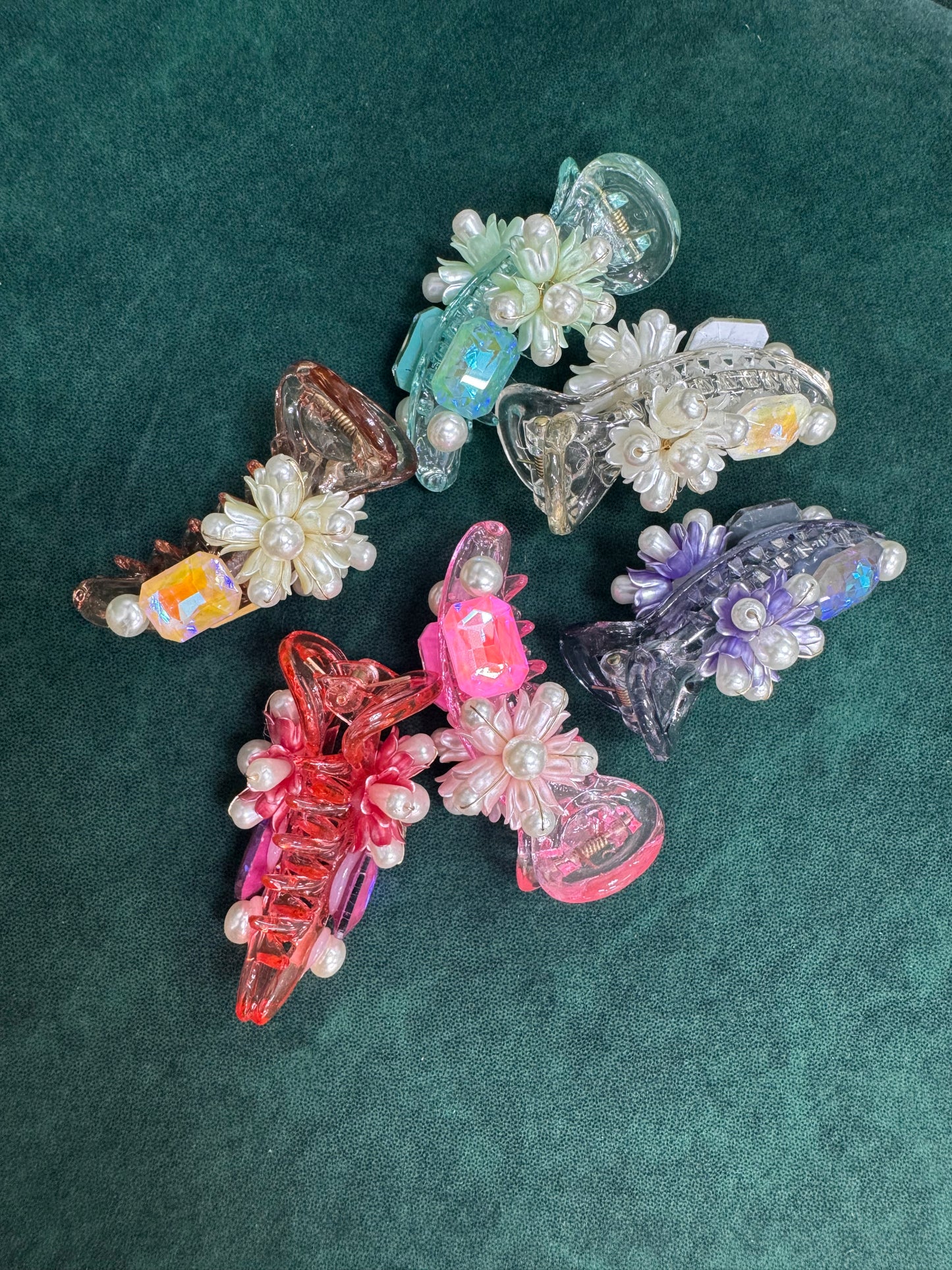 Mini pearl banana clips