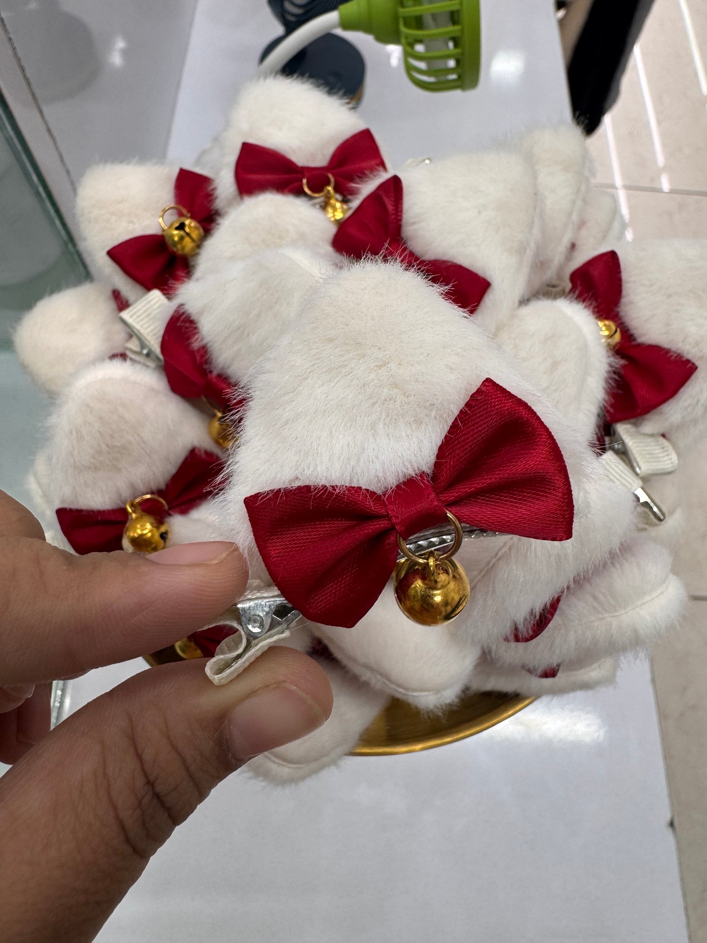 Bow bell clips