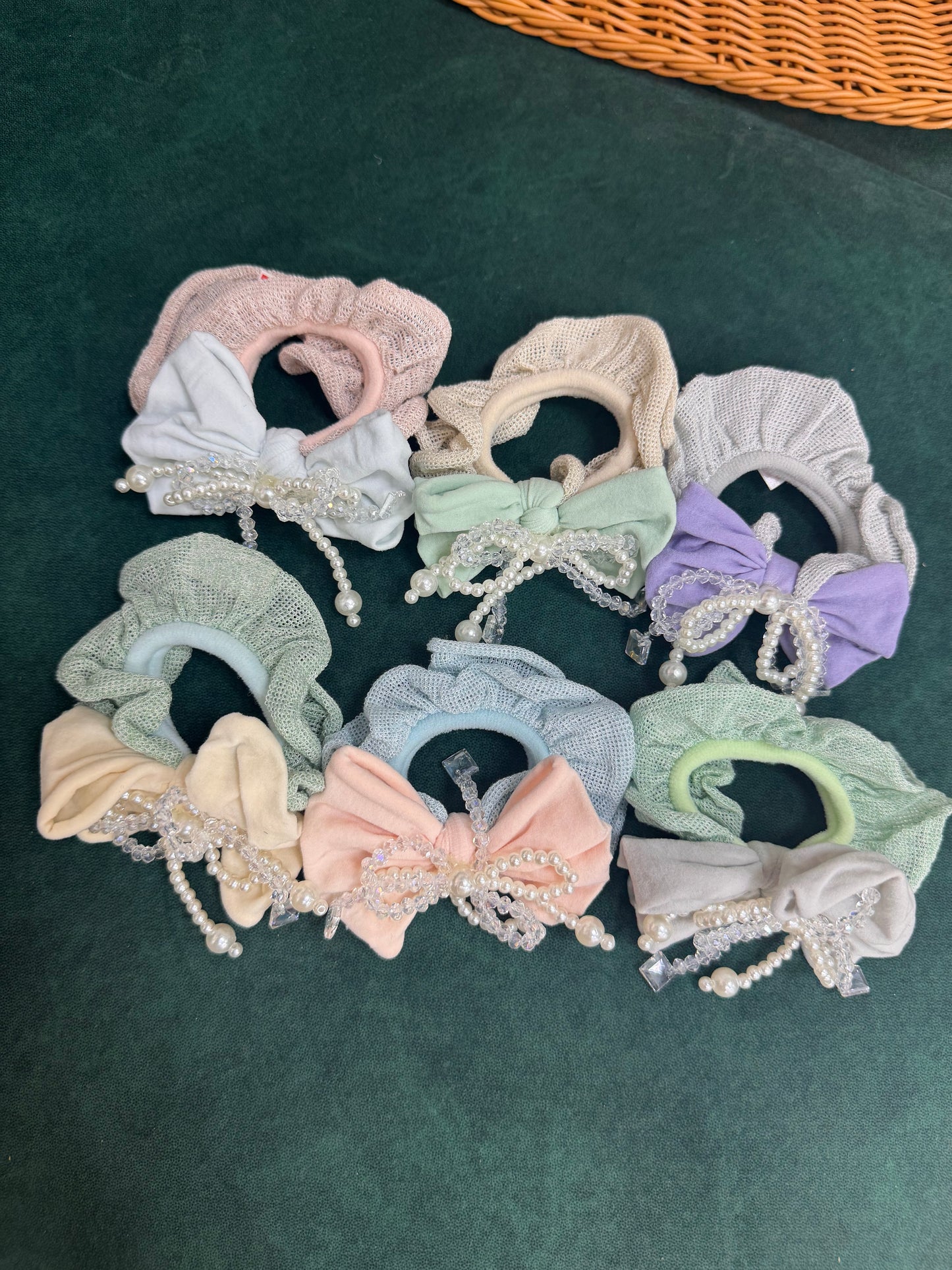 Creamy pearl bow scrunchies
