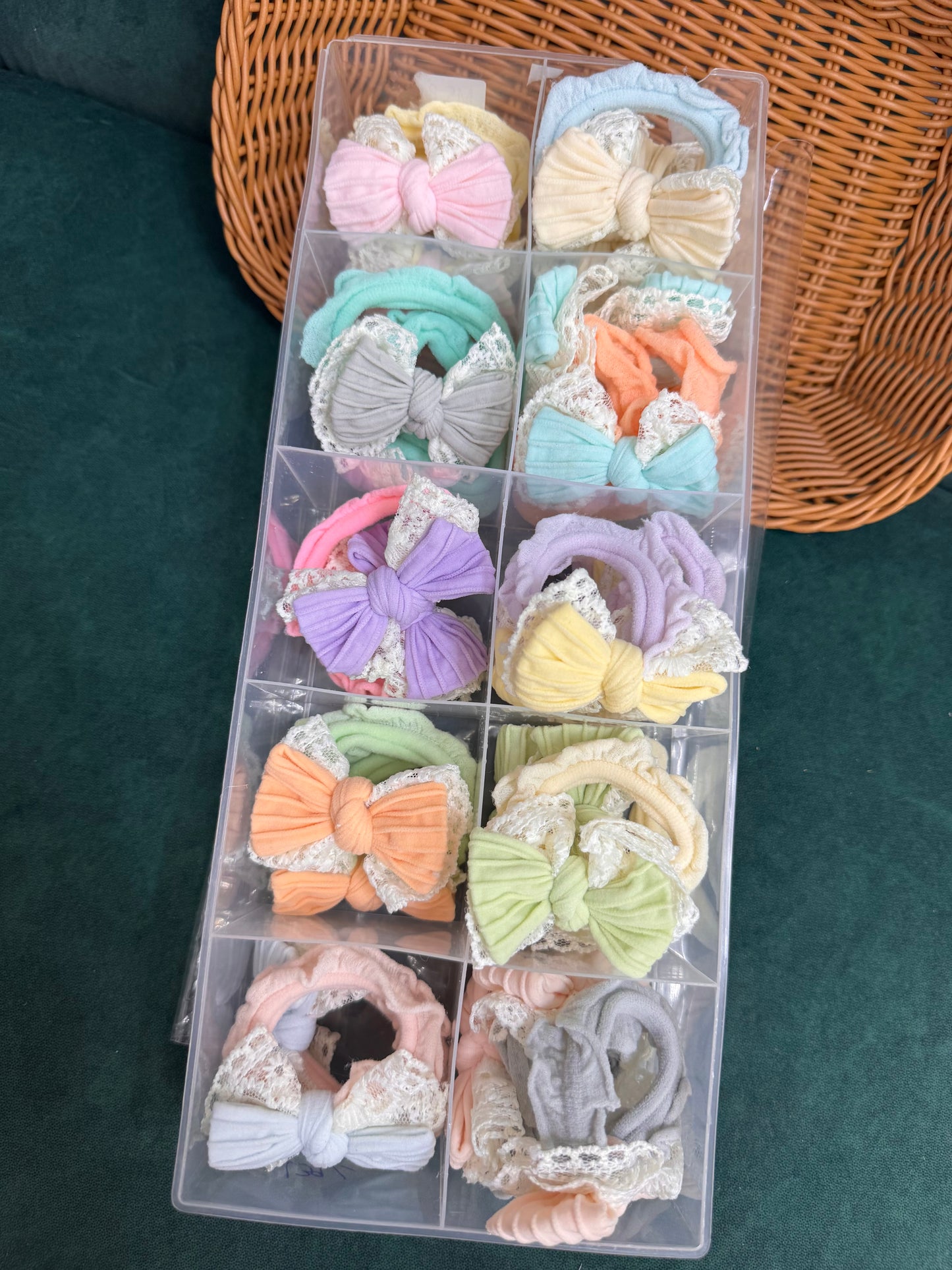 Creamy bow scrunchies