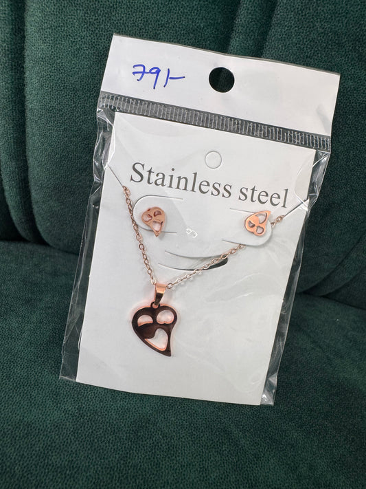 Heart chain set