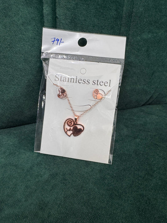 Heart chain set