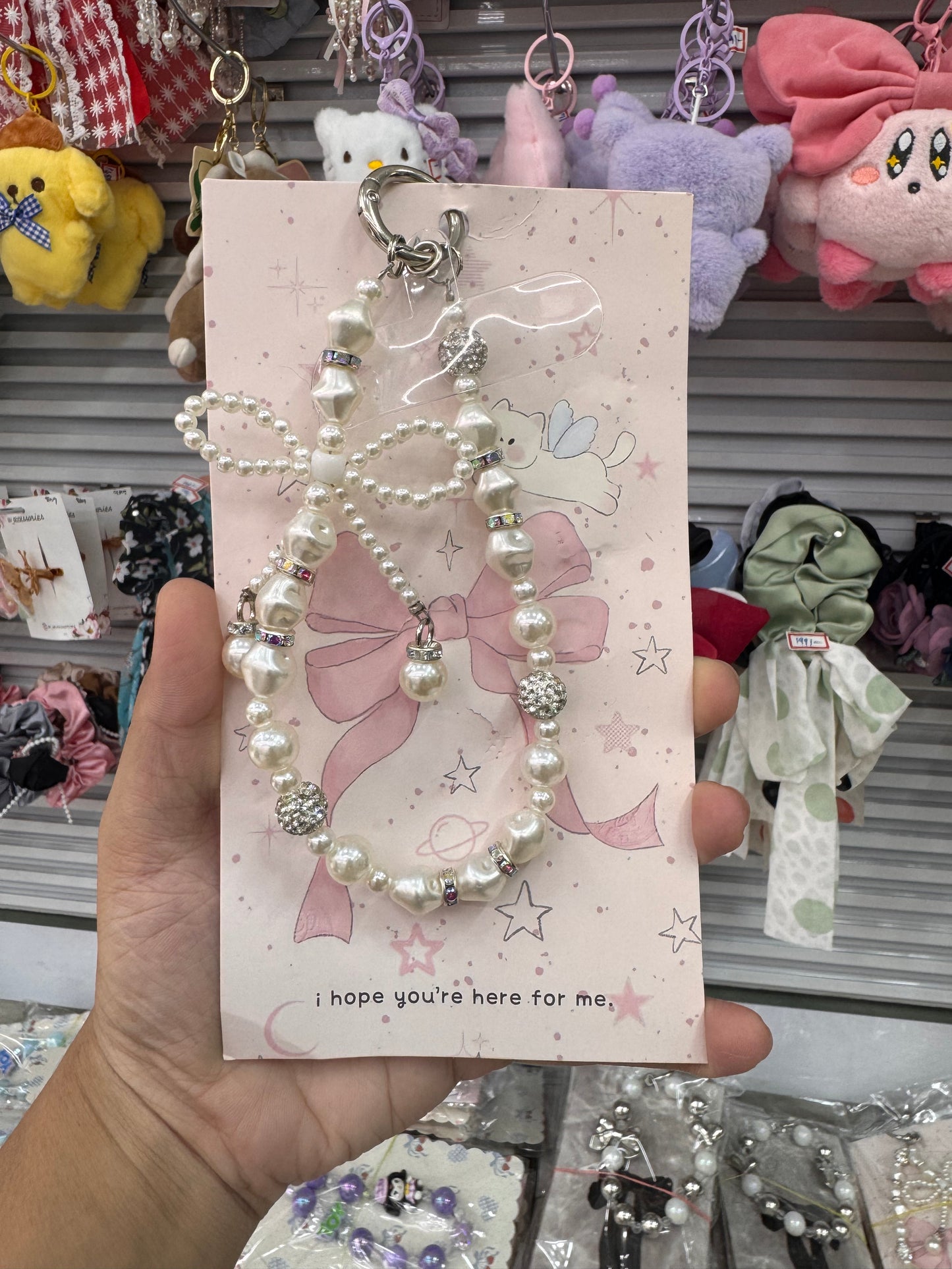 Pearls bow phone charm