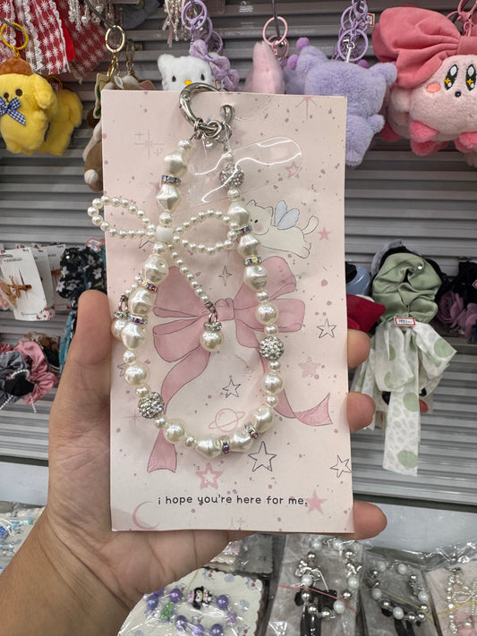Pearls bow phone charm