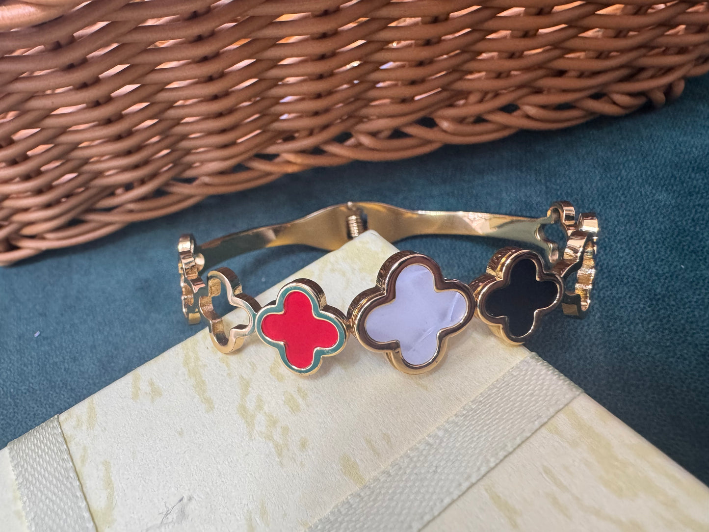 Multi clover anti tarnish kadas