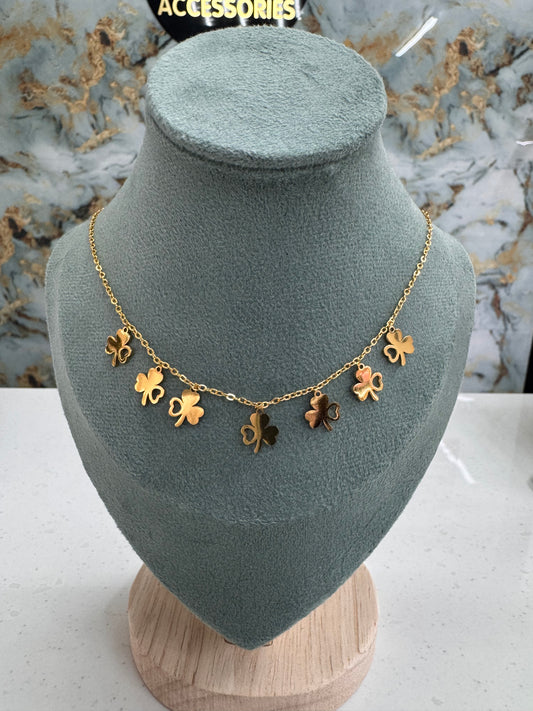 Clover anti tarnish necklace