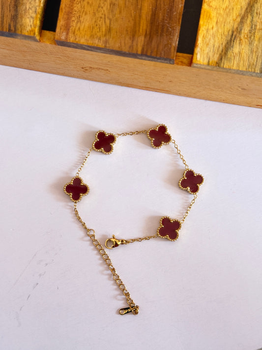 Maroon clove bracelet
