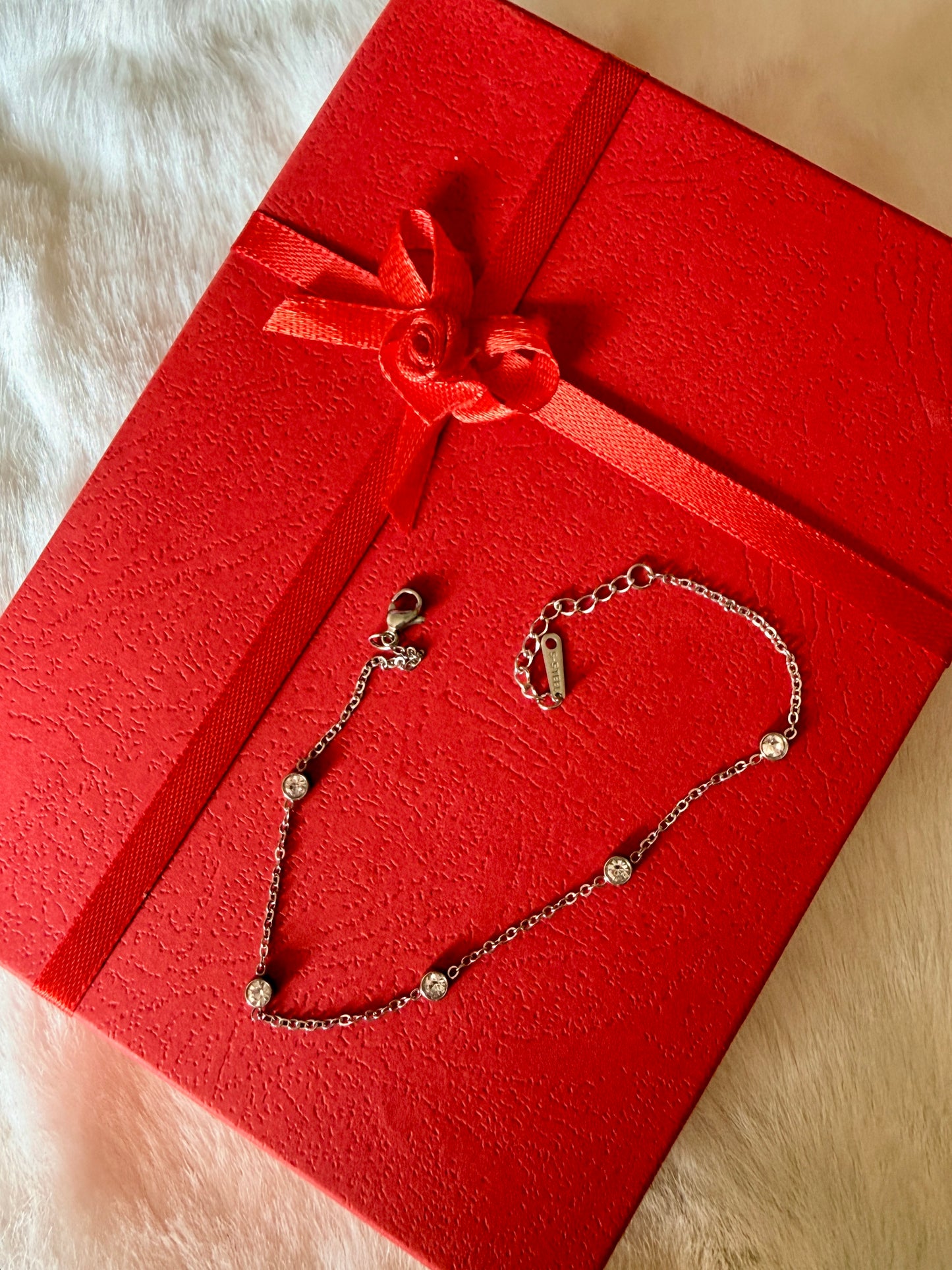 White stone silver anti tarnish bracelet