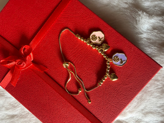 Adjustable anti tarnish charms bracelet