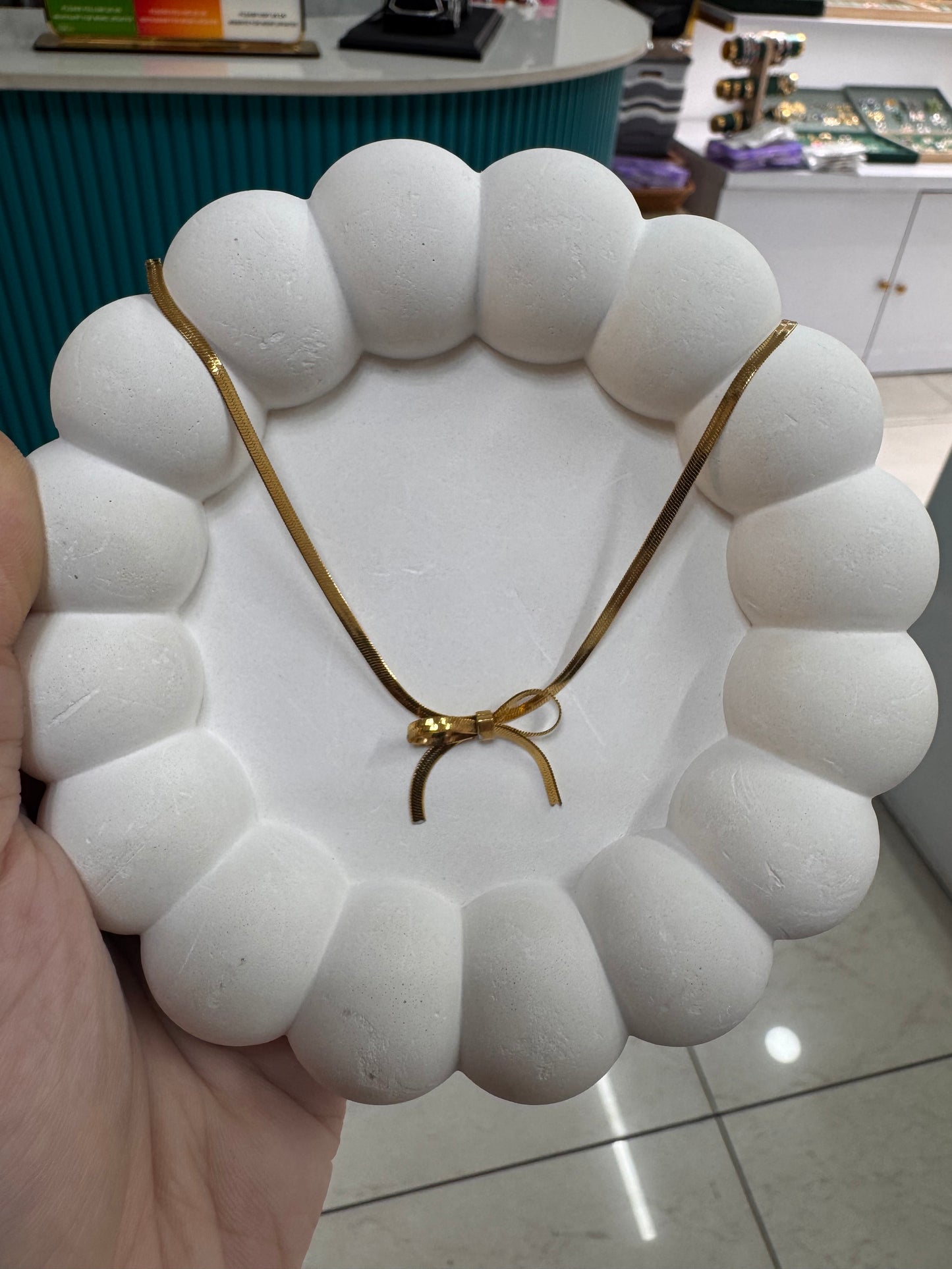 Bow anti tarnish chain