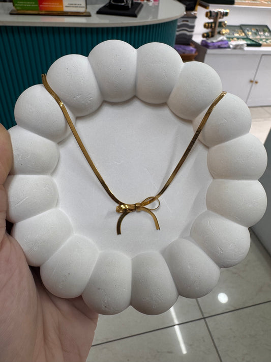 Bow anti tarnish chain