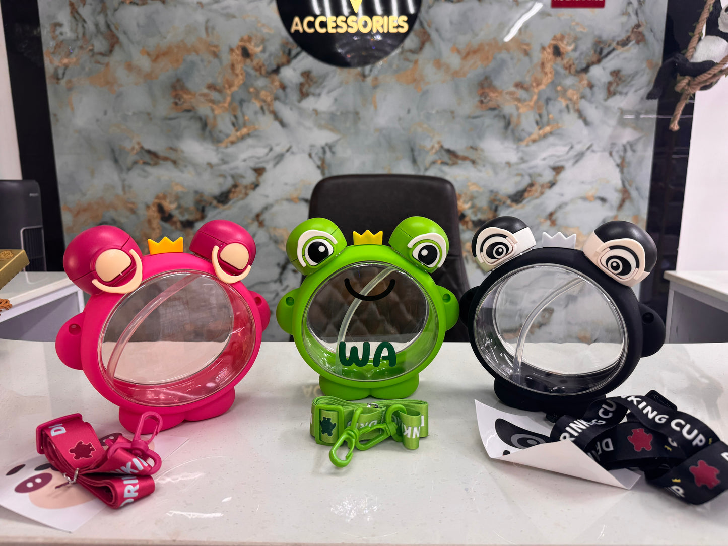 Frog sippers