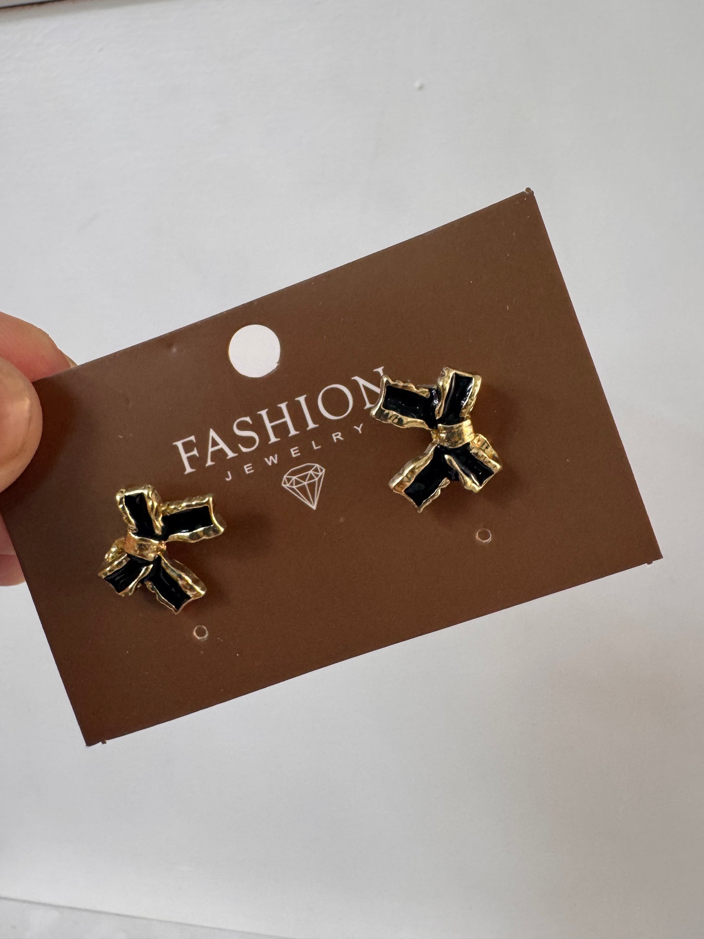 Bow studs