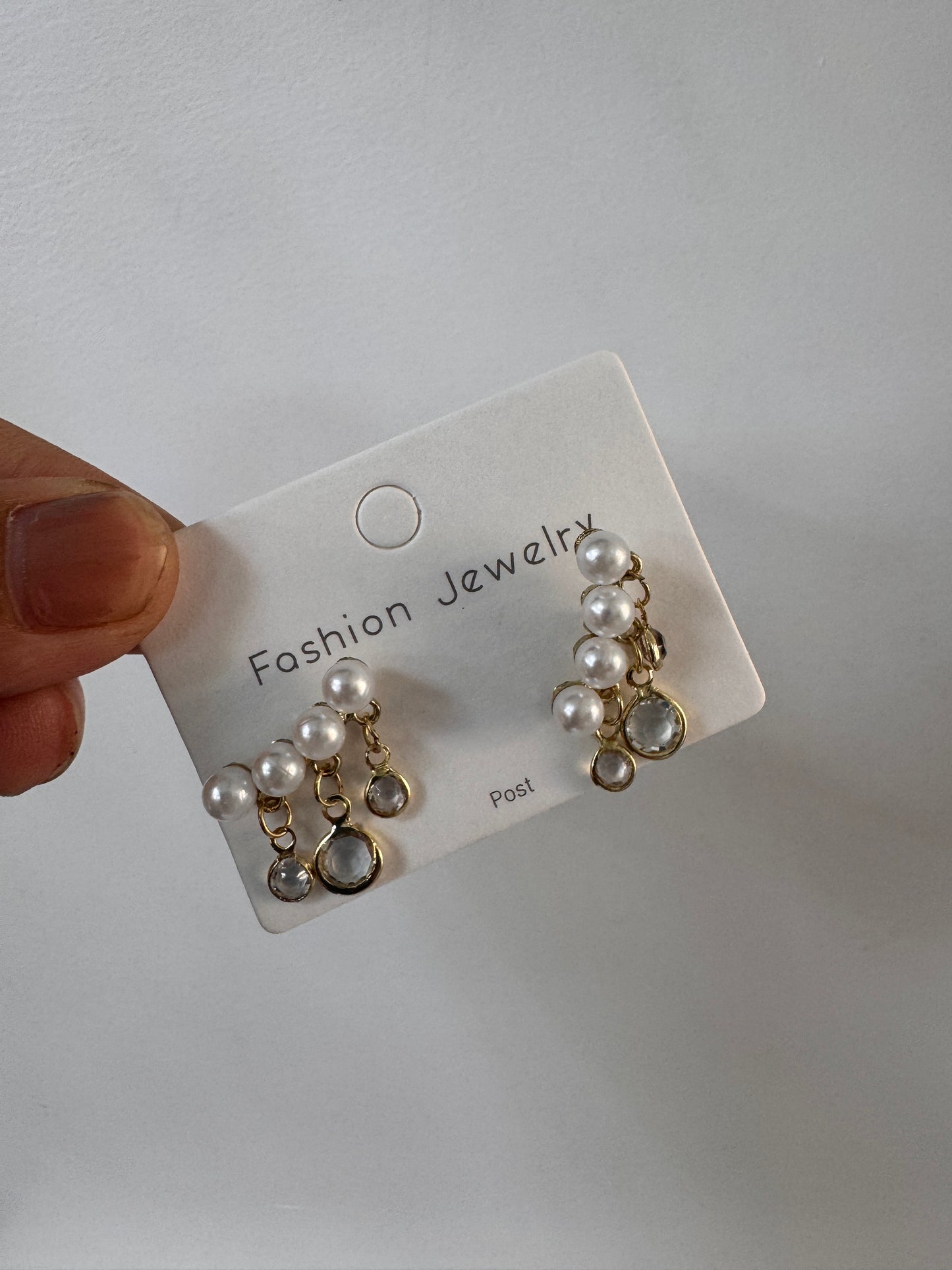 Pearl studs