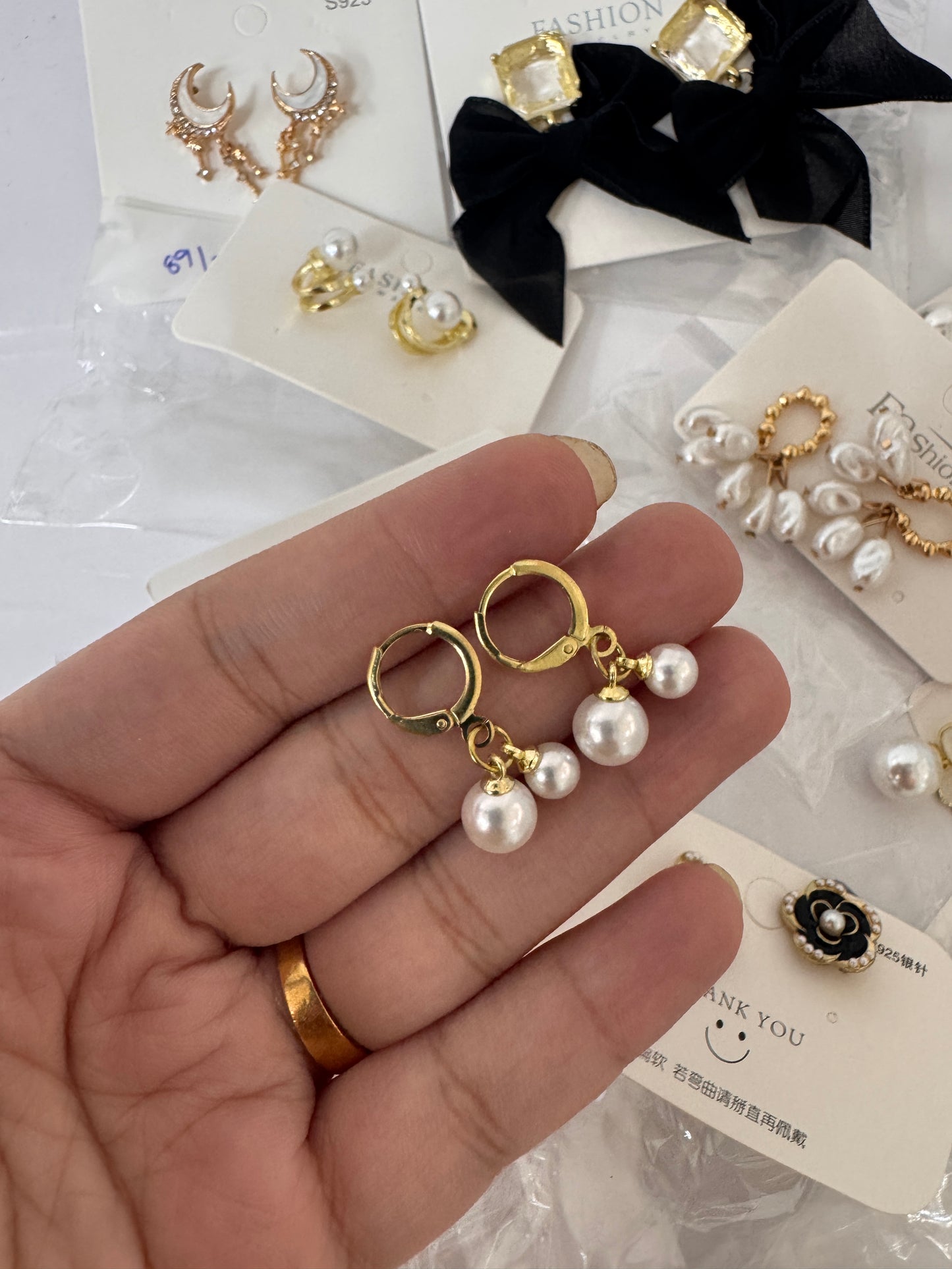 Mini pearl hangings