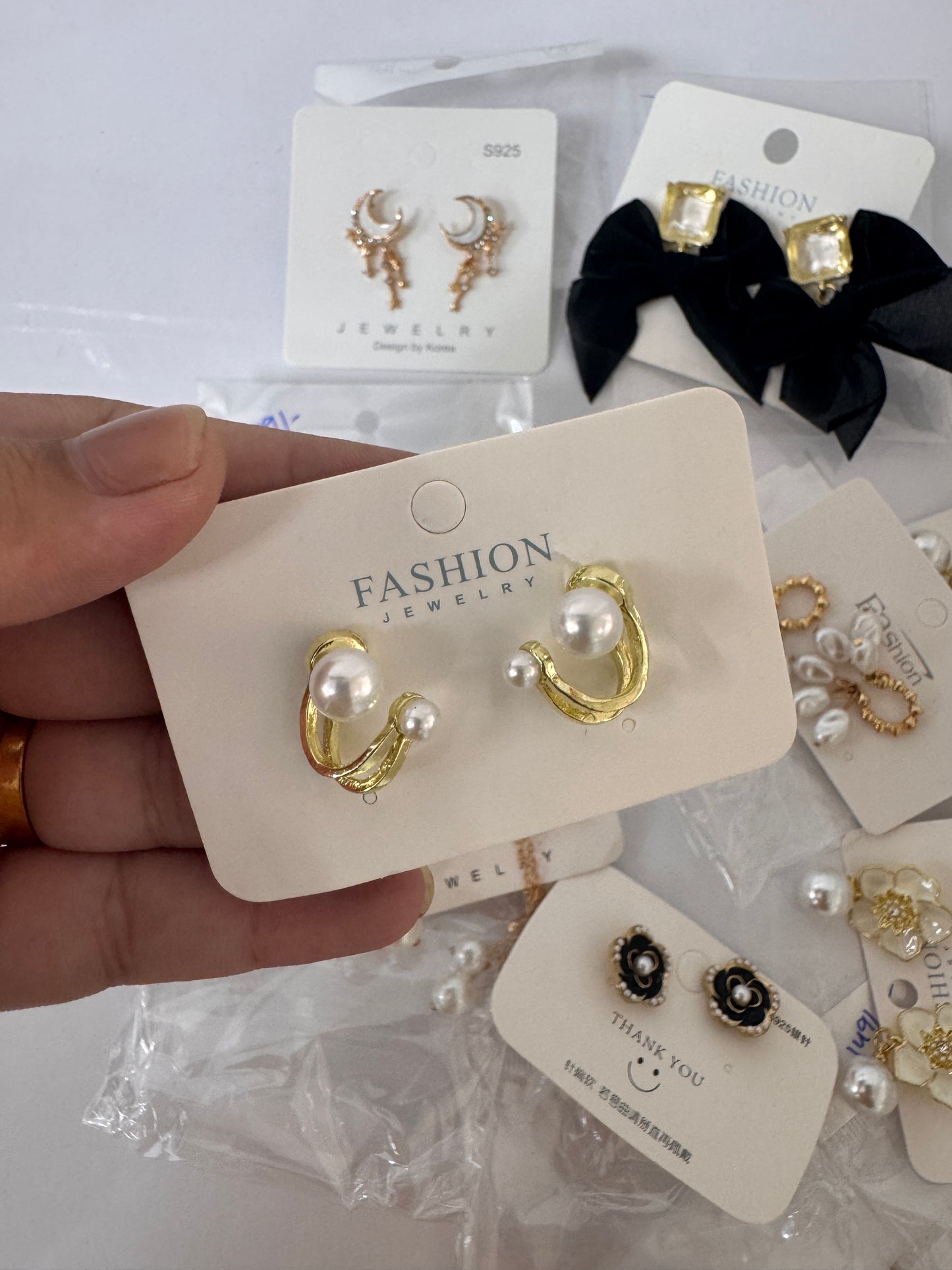 Gold pearl studs