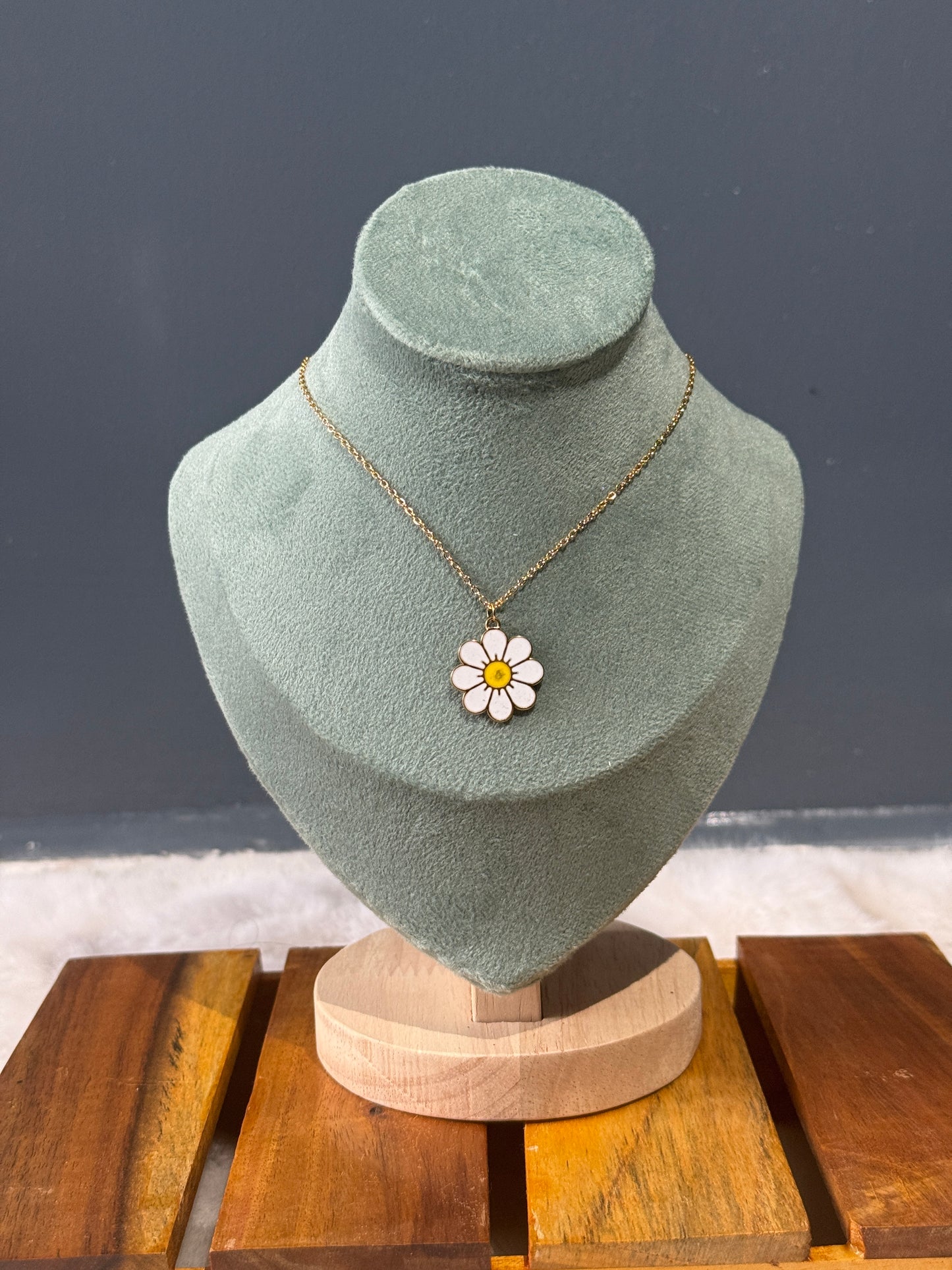 Flower anti tarnish chains
