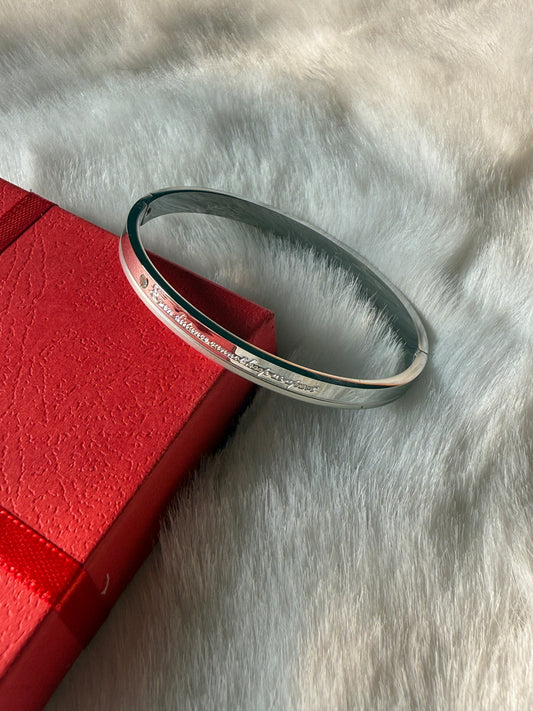 Silver carved men kada