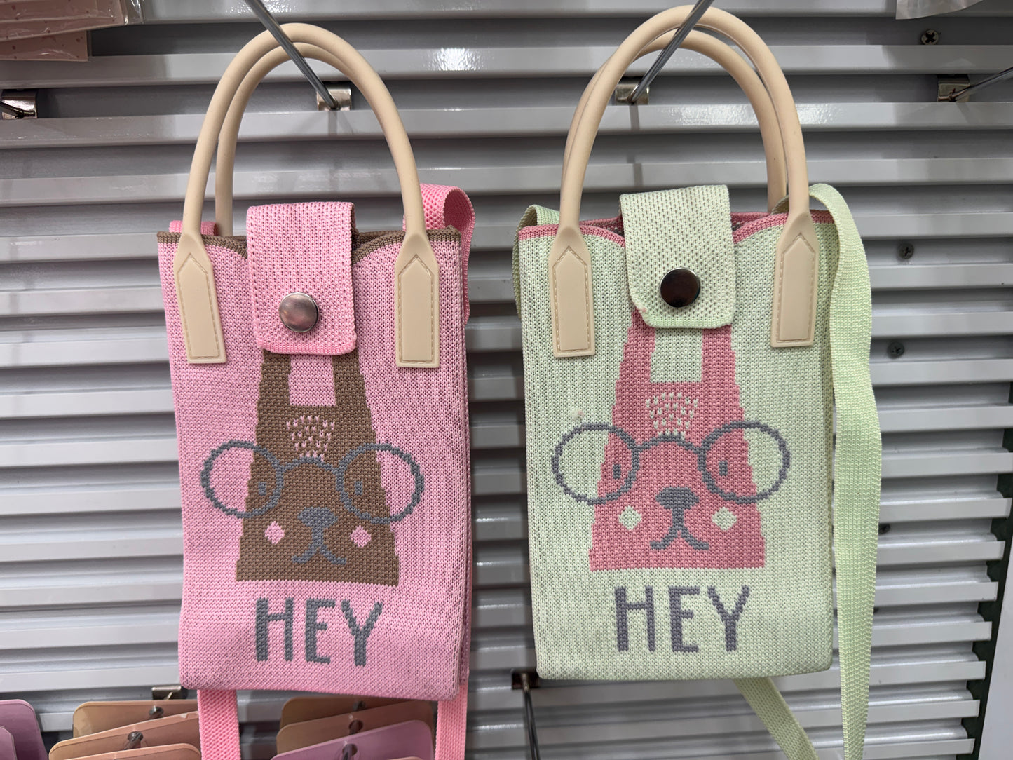 Giraffe phone slings