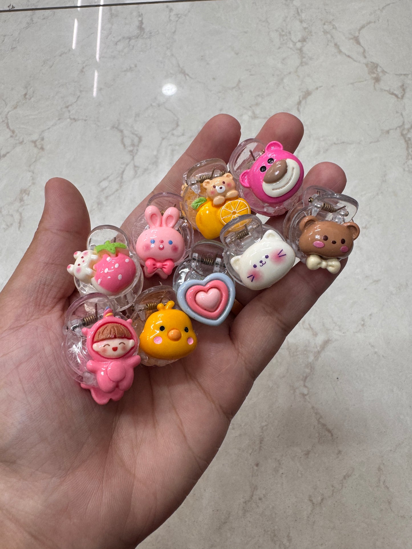 Mini cartoon claw