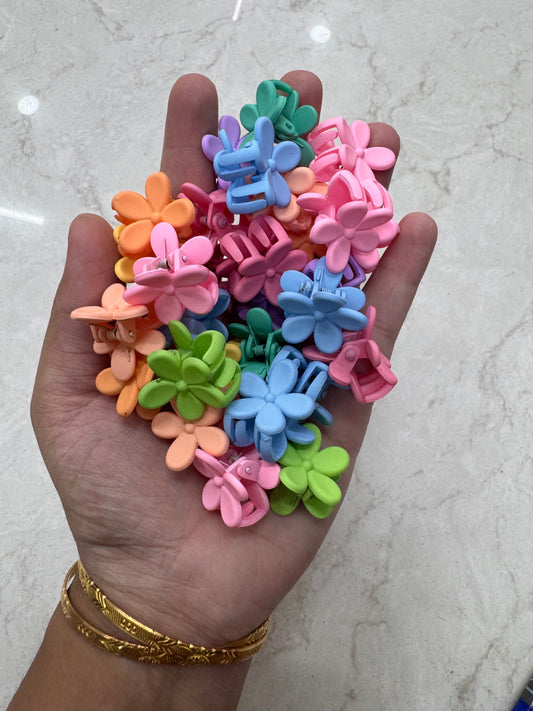 Matte flower claws