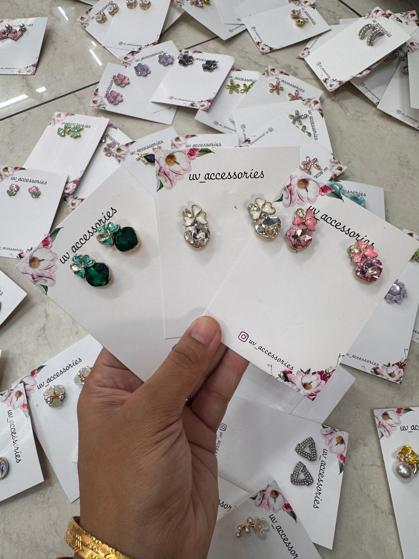 Flower stone studs
