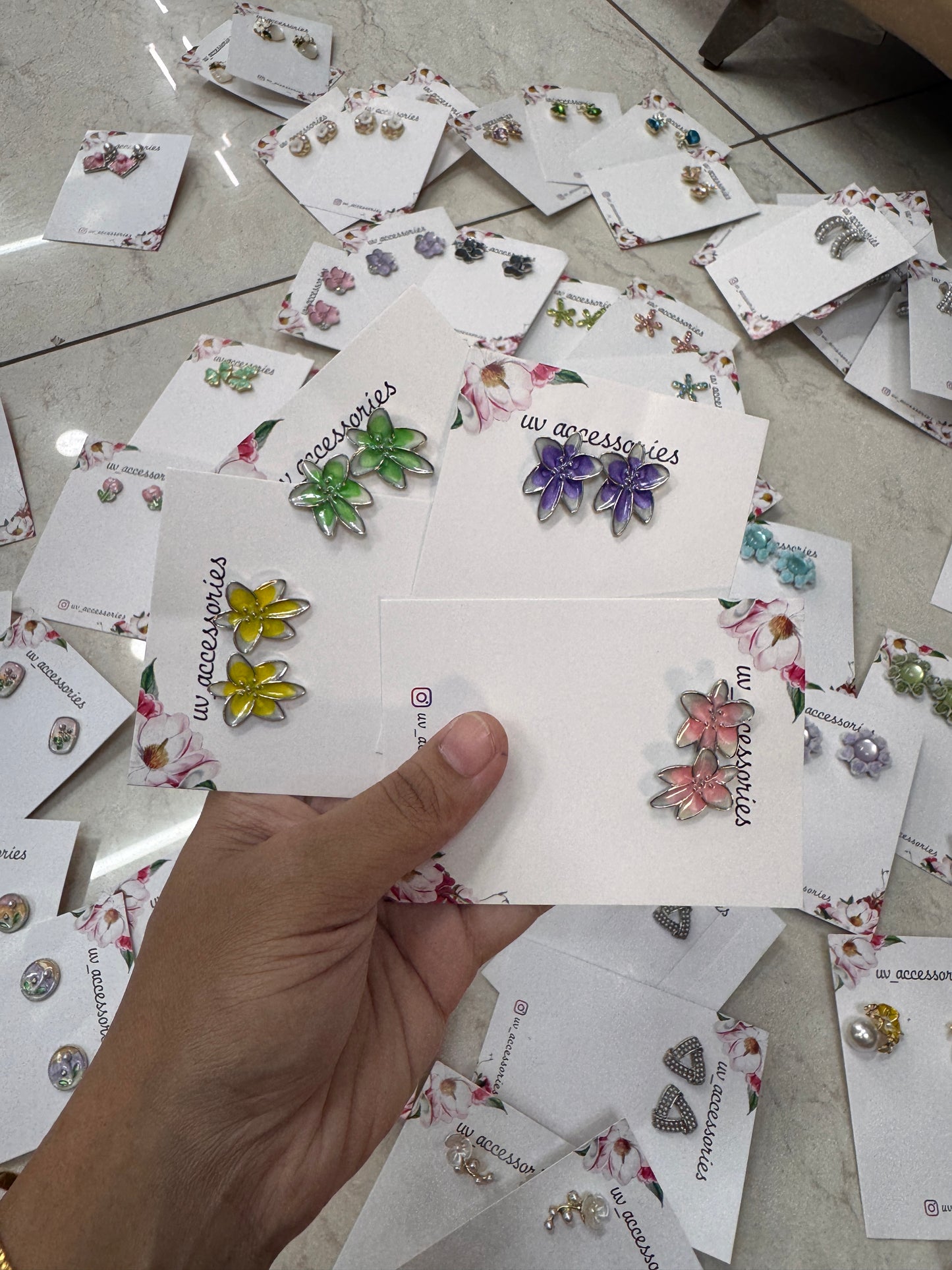 Enamel flower studs