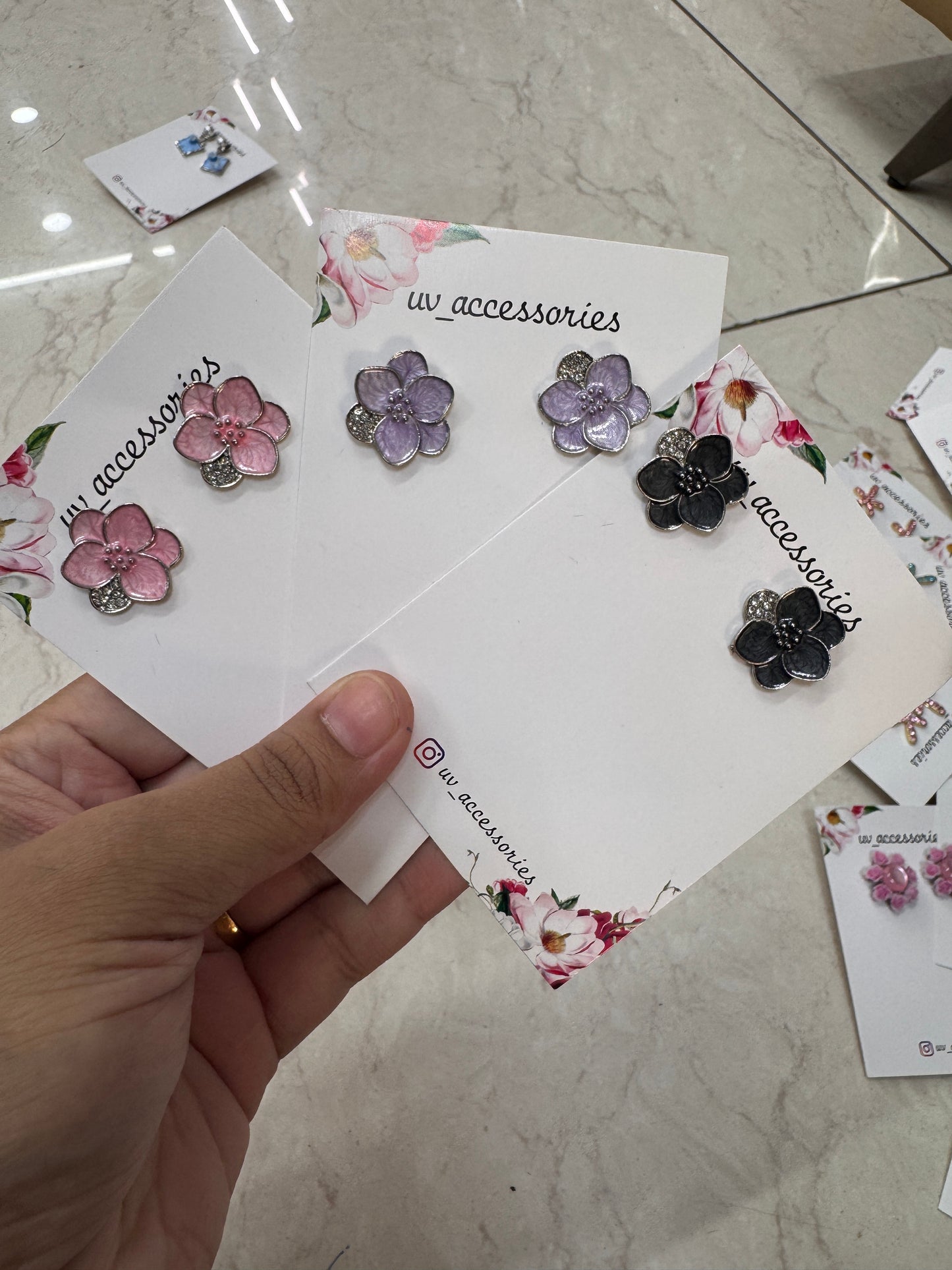 Enamel flower studs