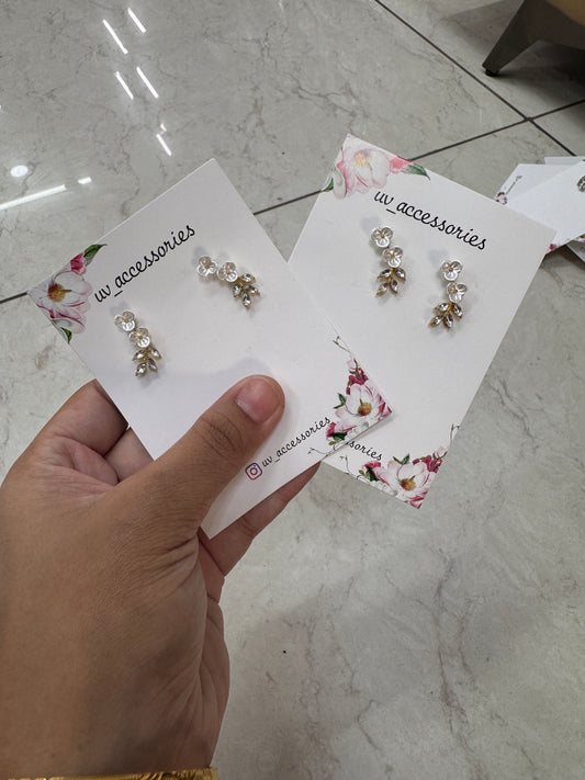 Mini flower studs