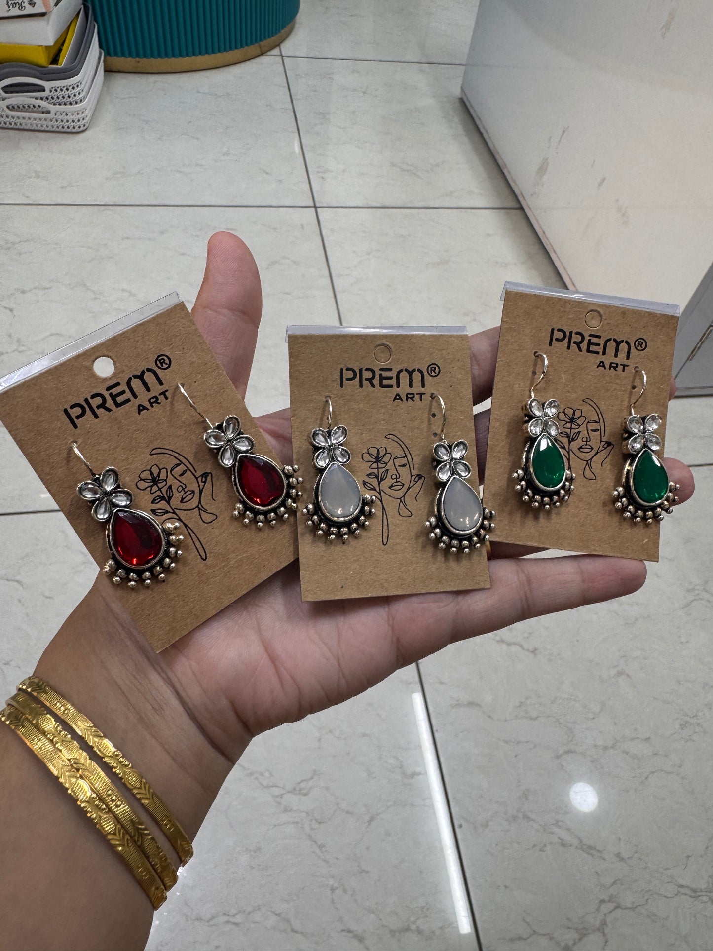 Hook kundan earrings