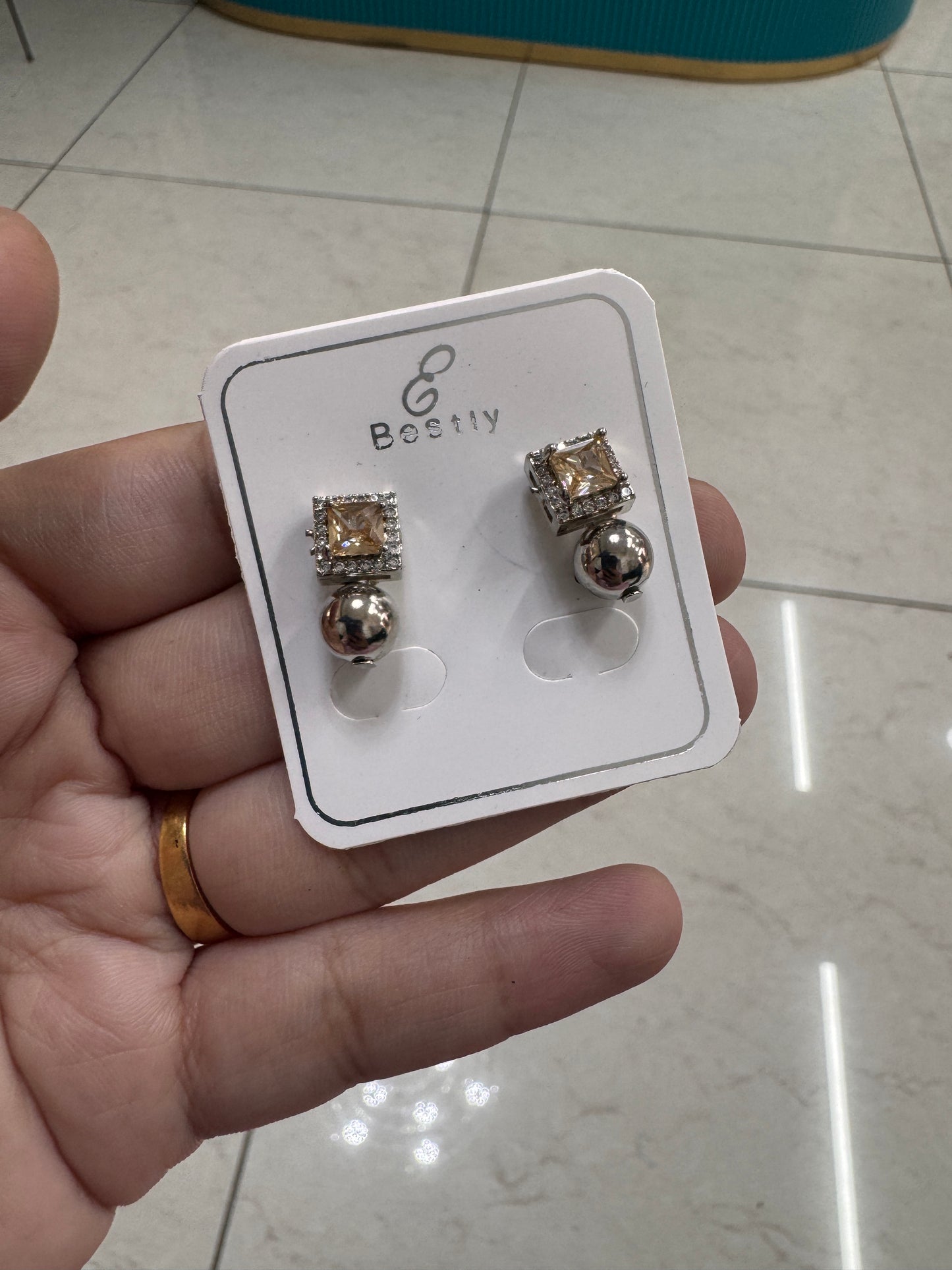 Mini studs