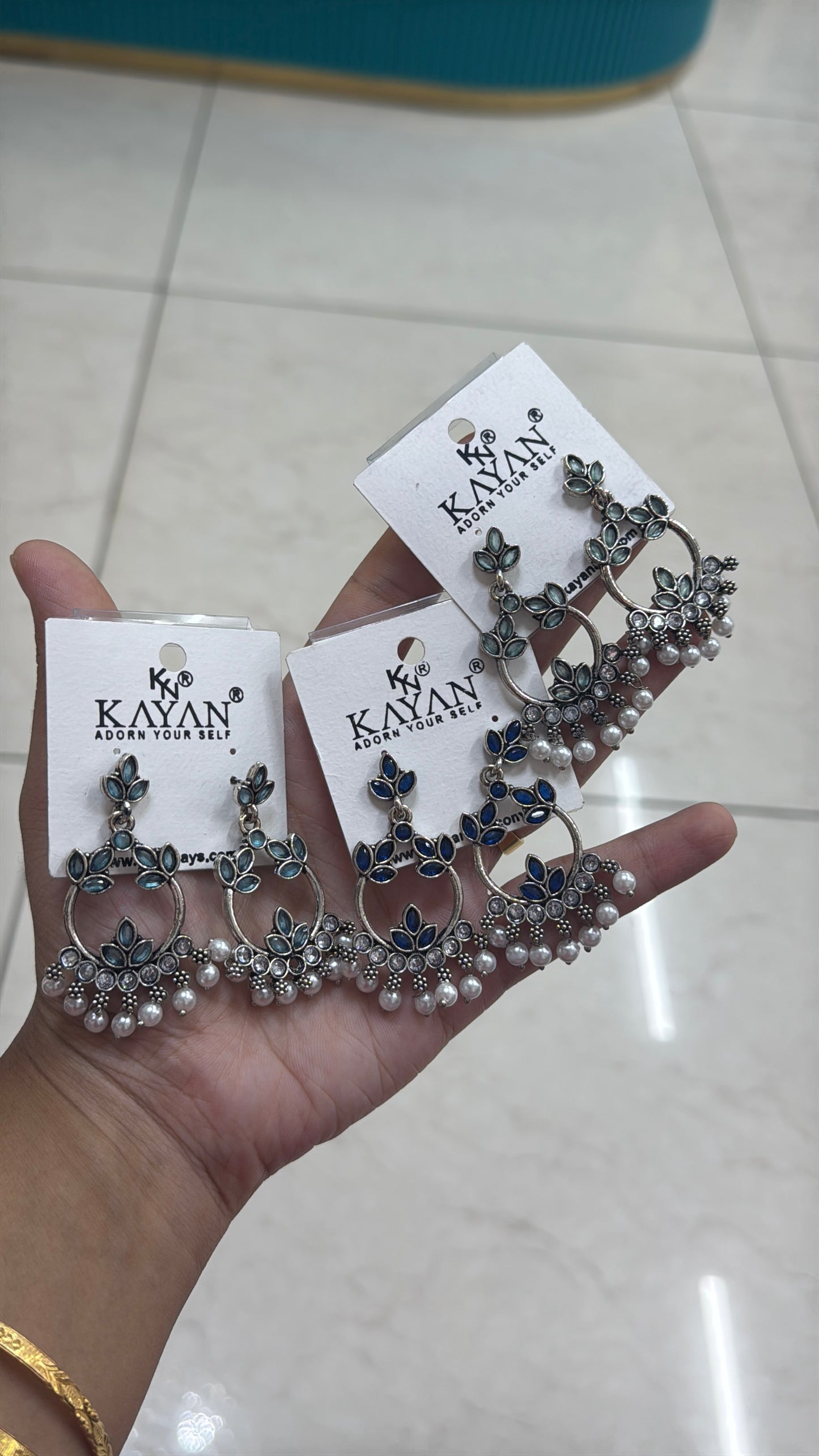 Kundan pearl chandbalis