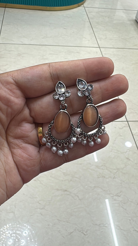 Kundan chandbalis