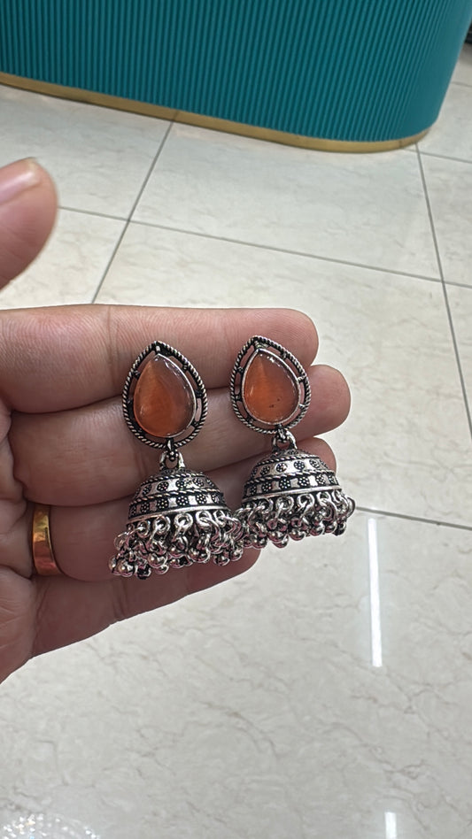 Kundan jhumkas