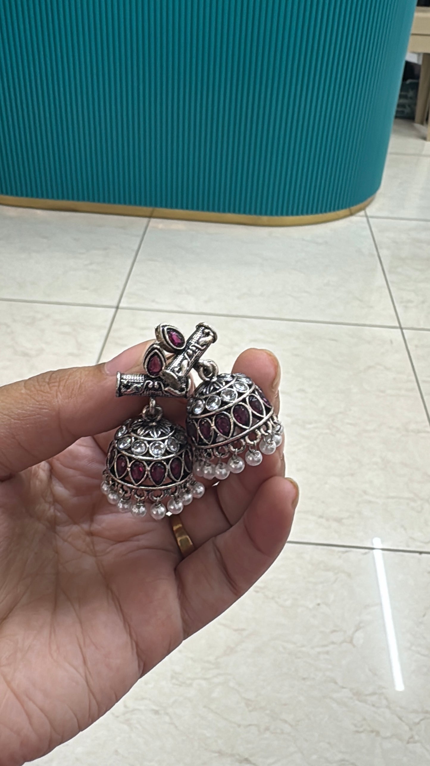 Kundan jhumkas