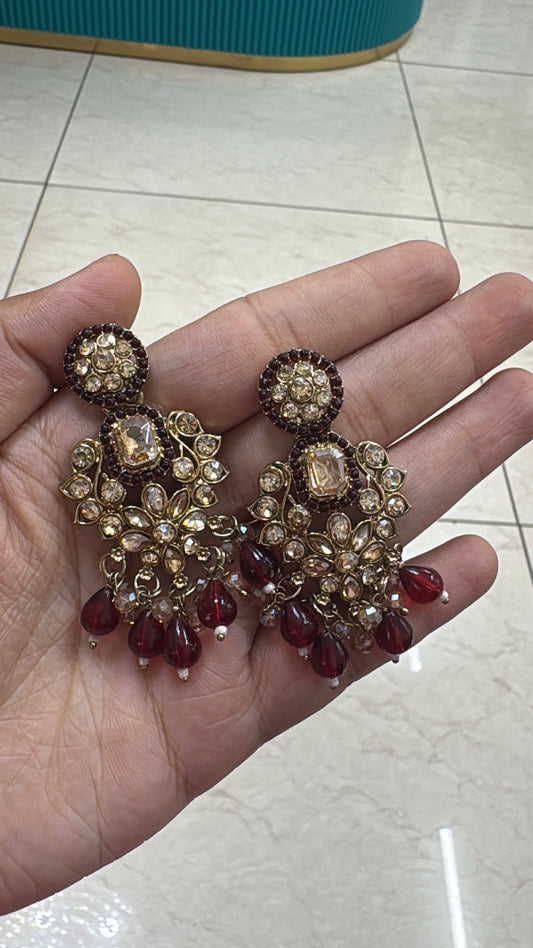 Gold kundan earrings