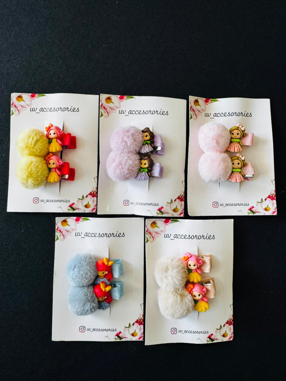 Pompom princess clips