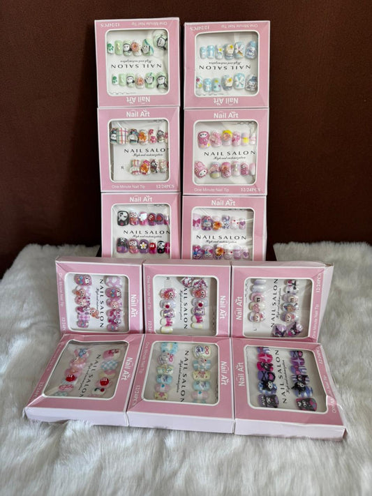 Press-on Nail art kit