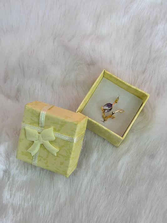 Exclusive flower ring