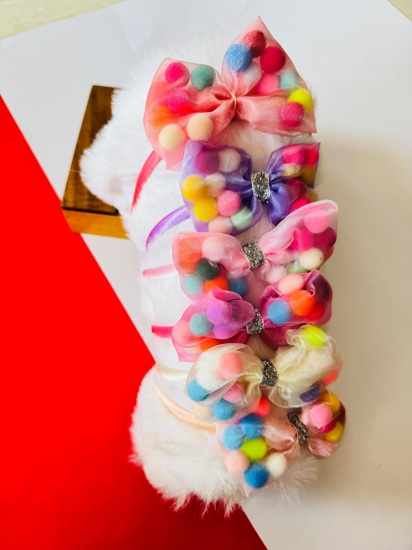 Pompom bow headband